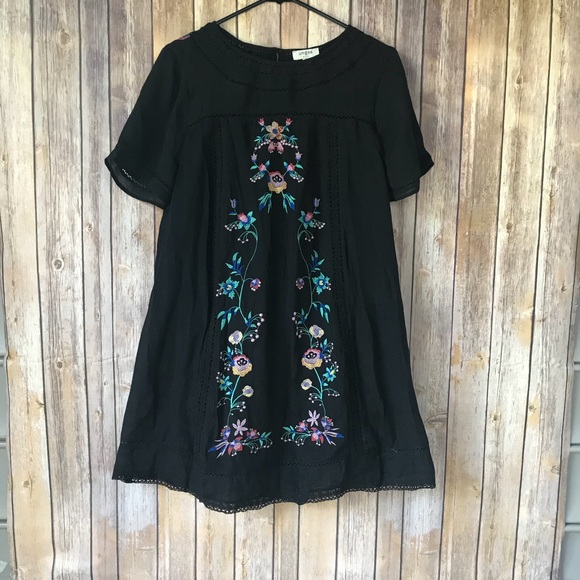 Umgee Dresses & Skirts - Umgee Black Floral Embroidered Dress Size S